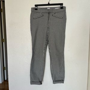 Gap Capri White and Black Checkered Pants Size 2